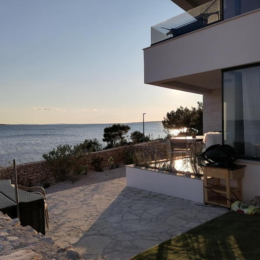 Bella Mare Apartment Mandre Exterior photo
